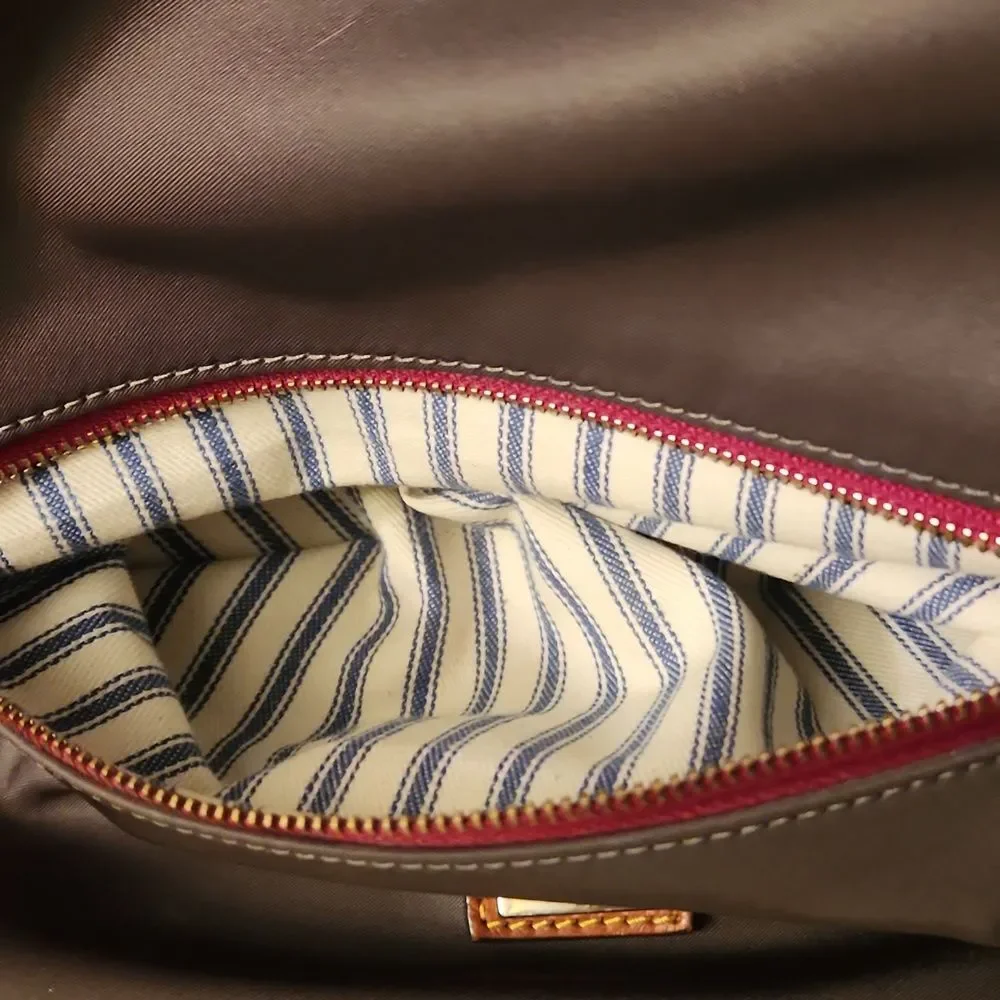 Dooney & Bourke 